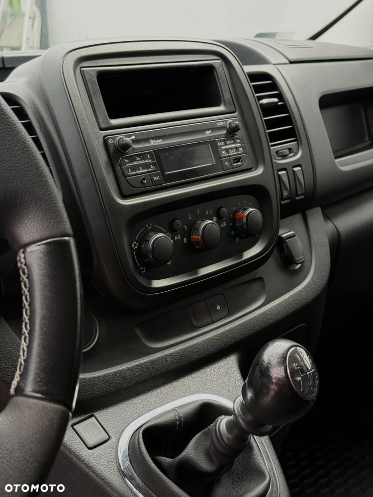 Opel Vivaro - 11