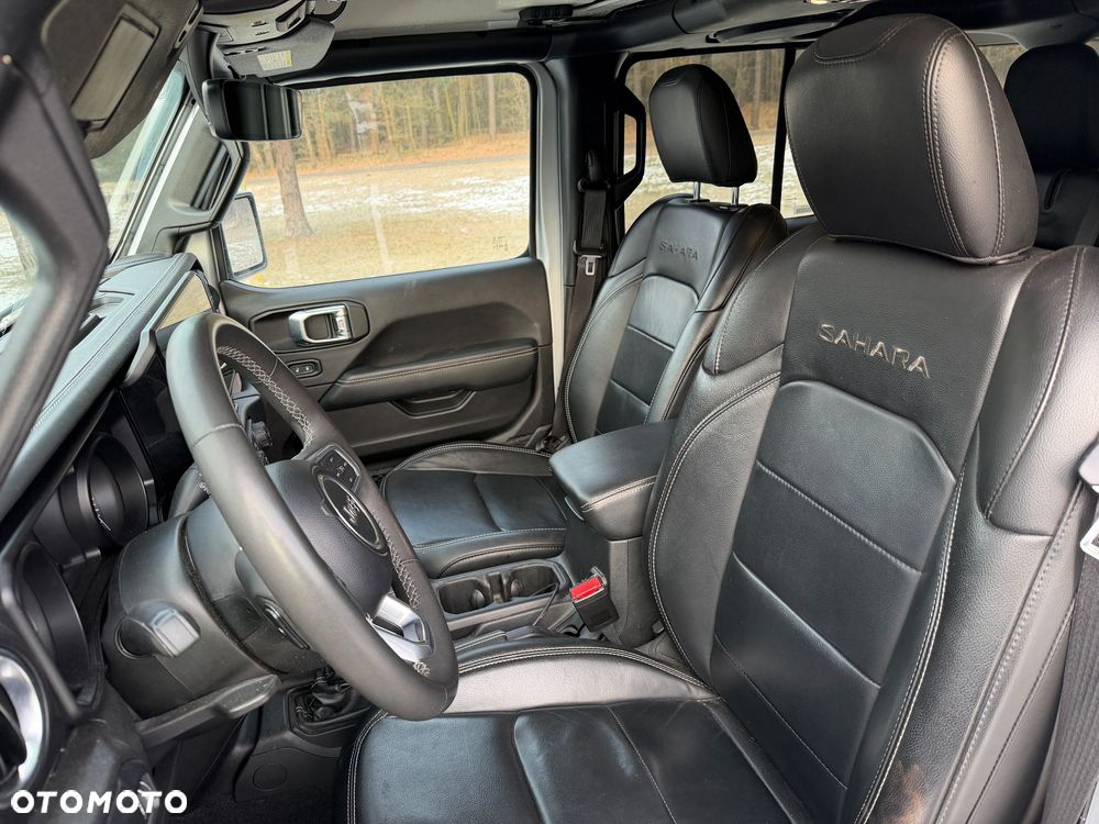 Jeep Wrangler - 5