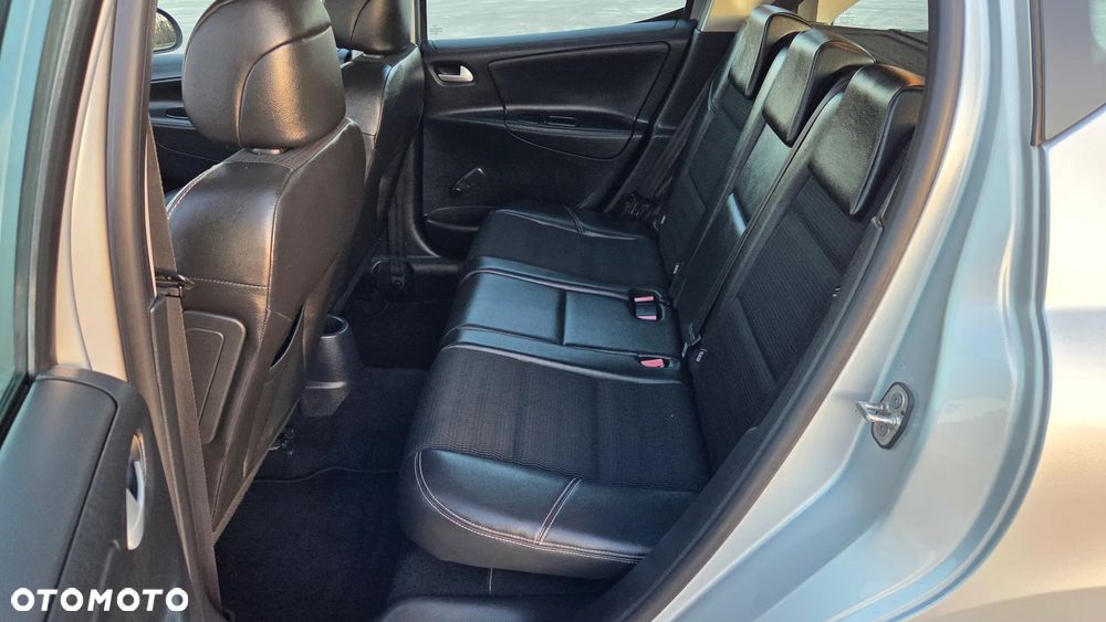 Peugeot 207 95 VTi Urban Style - 29