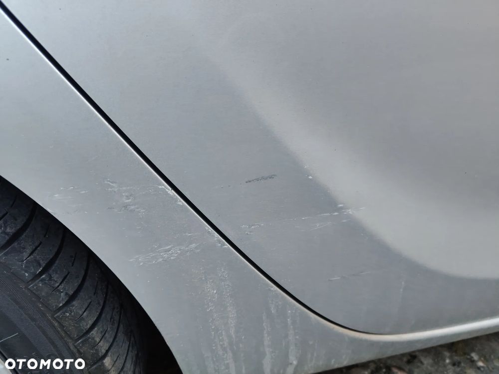 Opel Astra 1.6 Turbo - 5