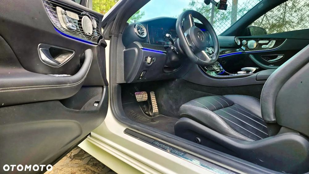 Mercedes-Benz Klasa E 450 4-Matic 9G-TRONIC - 12