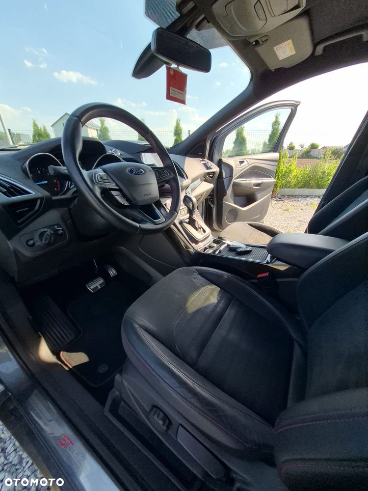 Ford Kuga 2.0 TDCi 4x4 ST-Line - 29