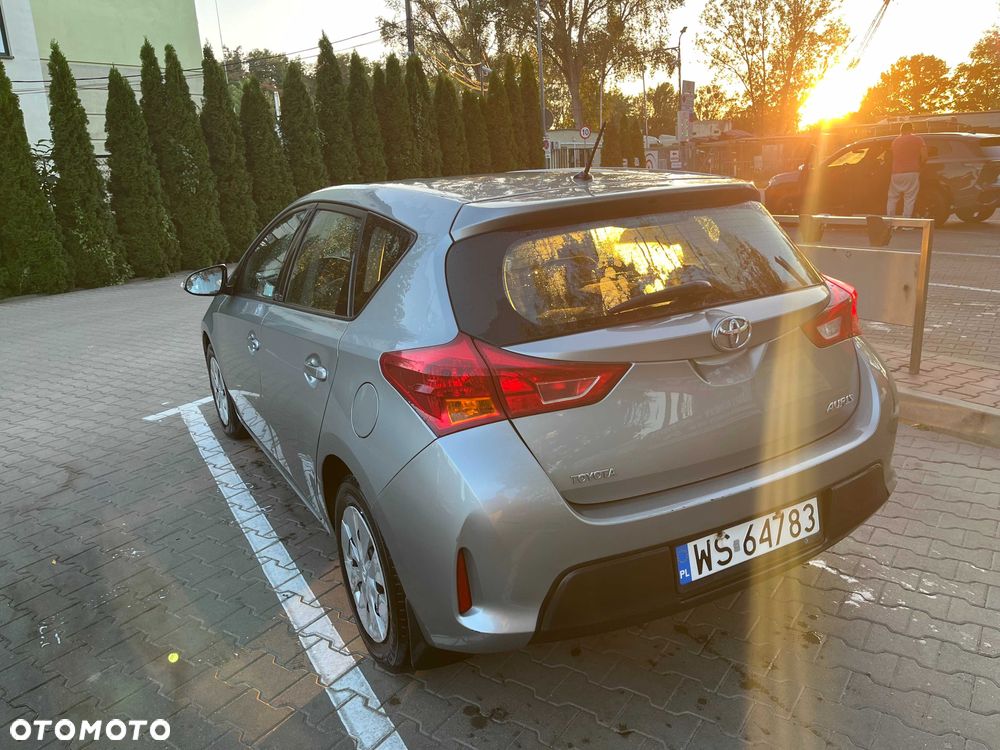 Toyota Auris - 5