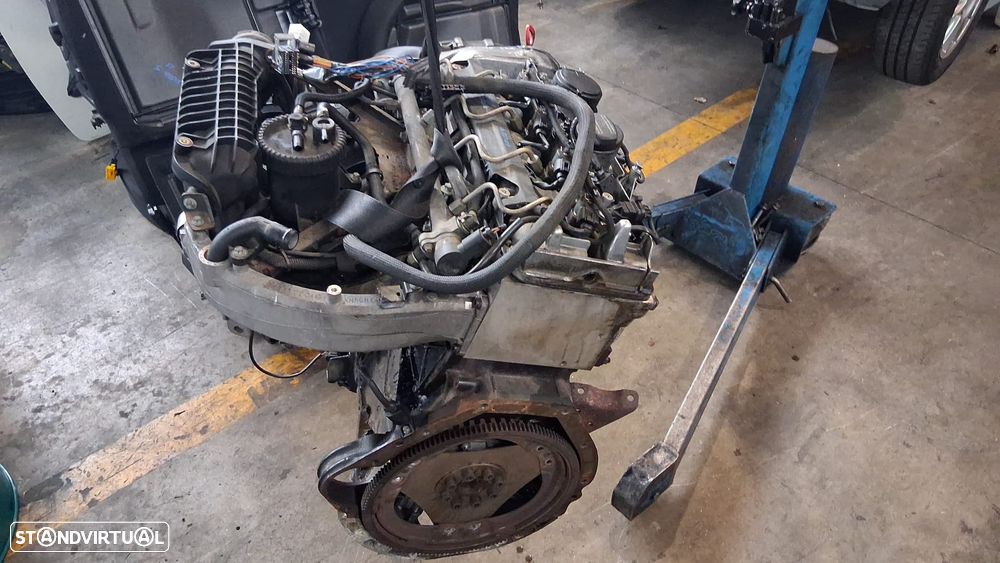 Motor Mercedes W210 2.2cdi refª 611.961 com injeção - 3