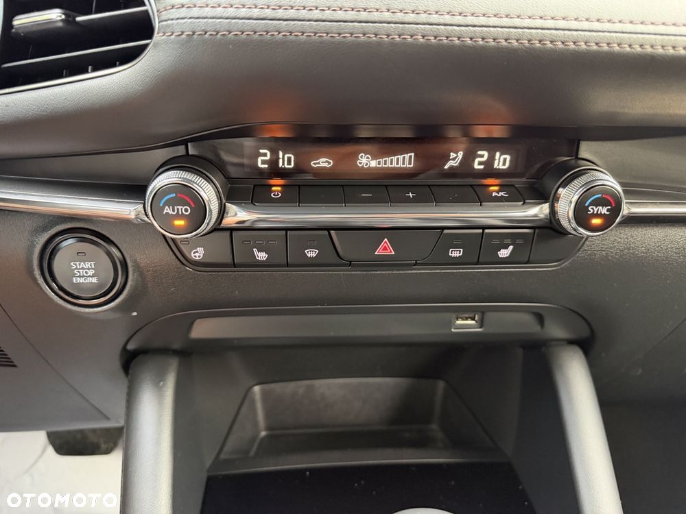 Mazda 3 e-SKYACTIV-G 122 M HYBRID DRIVE EXCLUSIVE-LINE - 12