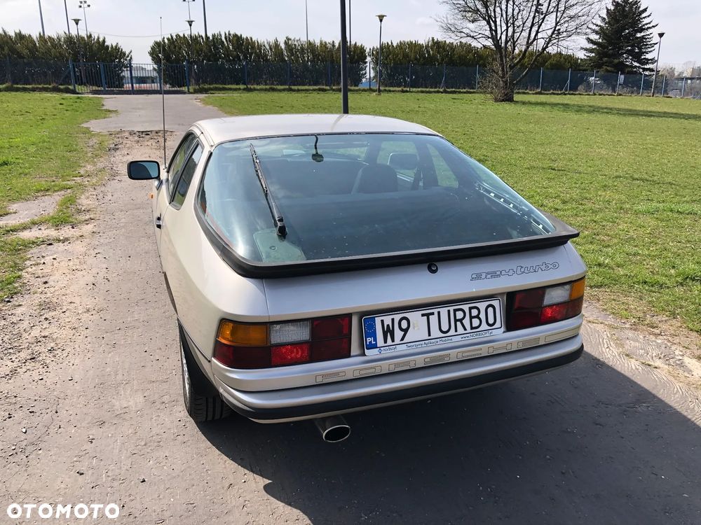 Porsche 924 - 4