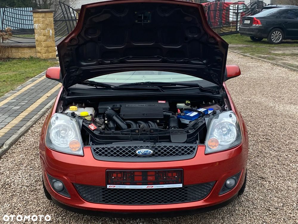 Ford Fiesta 1.4 Ghia - 17