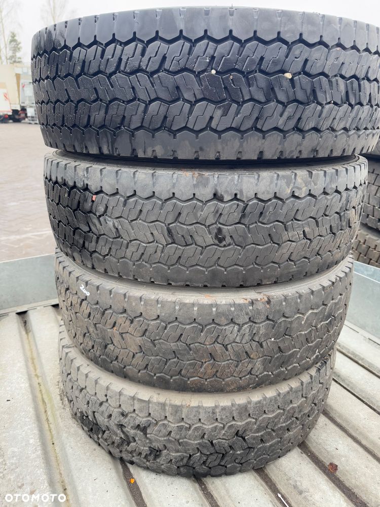 Komplet 4 kół, felga, opony Michelin 215/75 R17,5 - 2