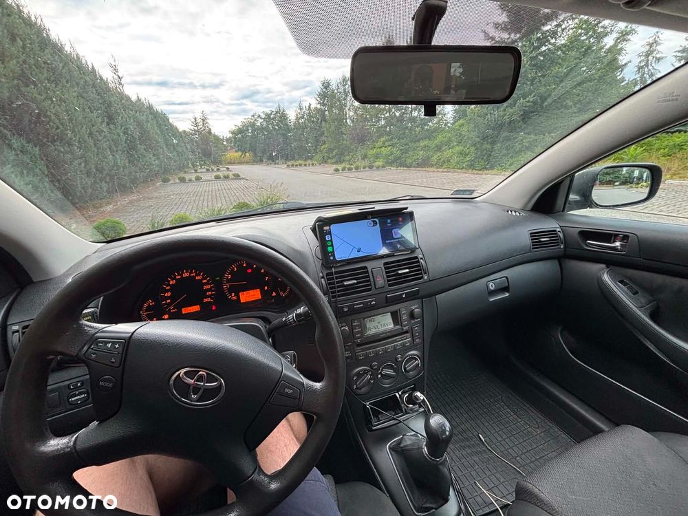 Toyota Avensis 1.8 VVT-i Terra - 10