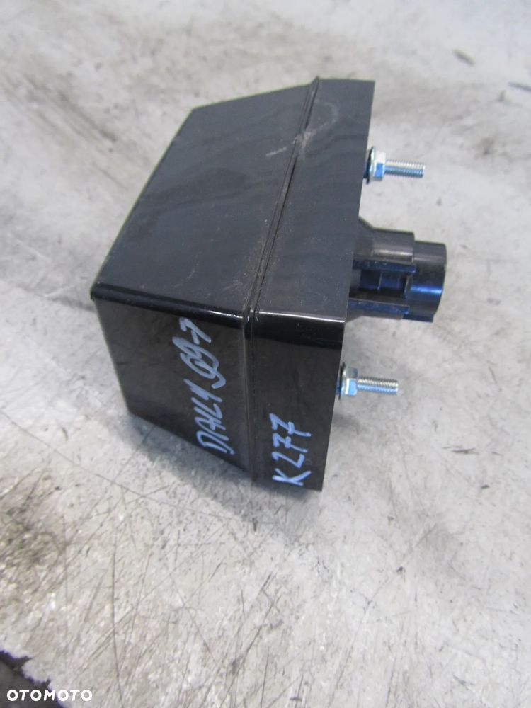 iveco daily 99->lampka oświetlenie rejestracji x2 - 3