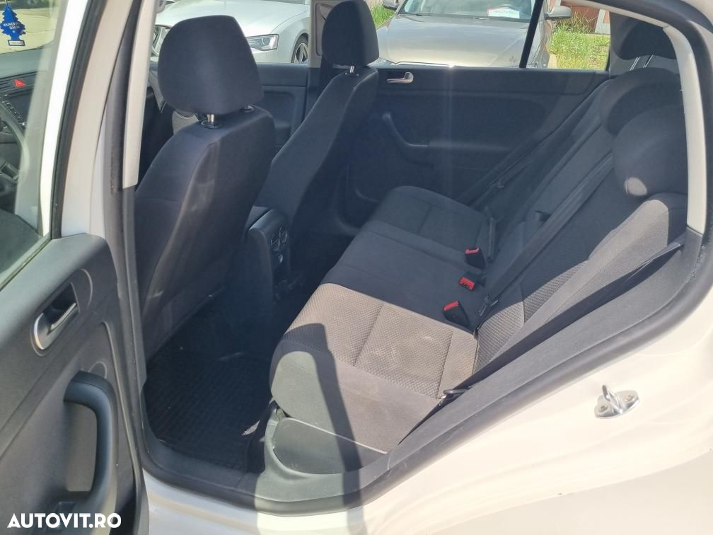 Volkswagen Golf 1.6 TDI BlueMotion Technology DPF Comfortline - 9