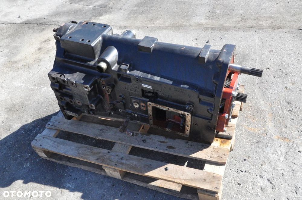 SKRZYNIA BIEGÓW  NEW HOLLAND TM CASE MXM 140 NEW HOLLAND  NR 51888509 / 44913639 / 008040354 - 7