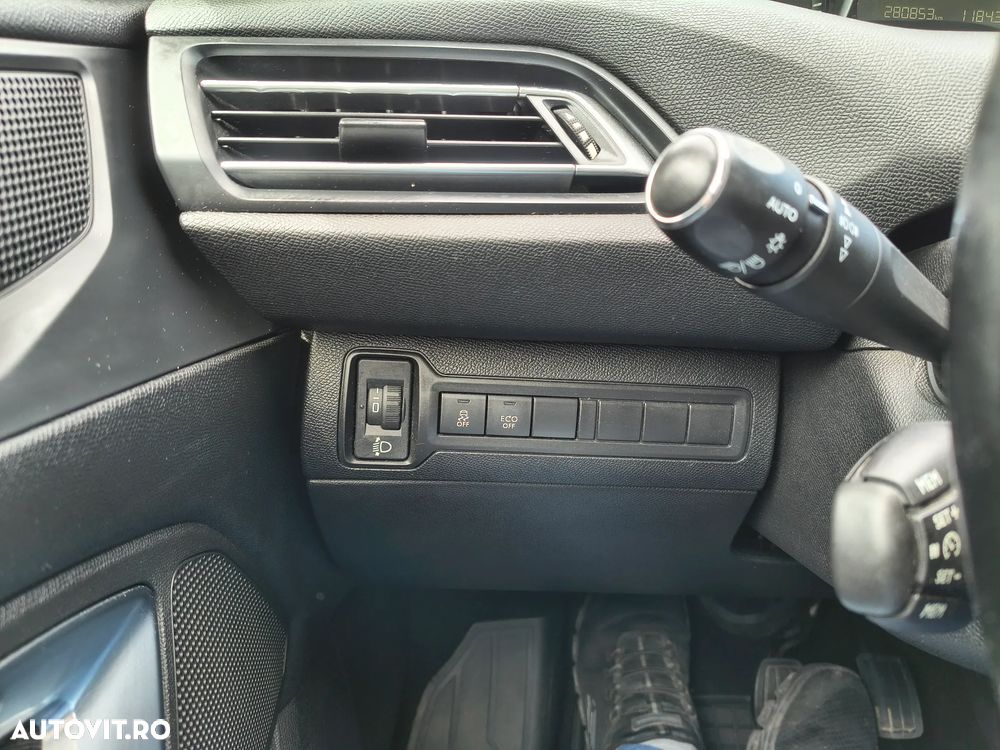 Peugeot 308 - 8