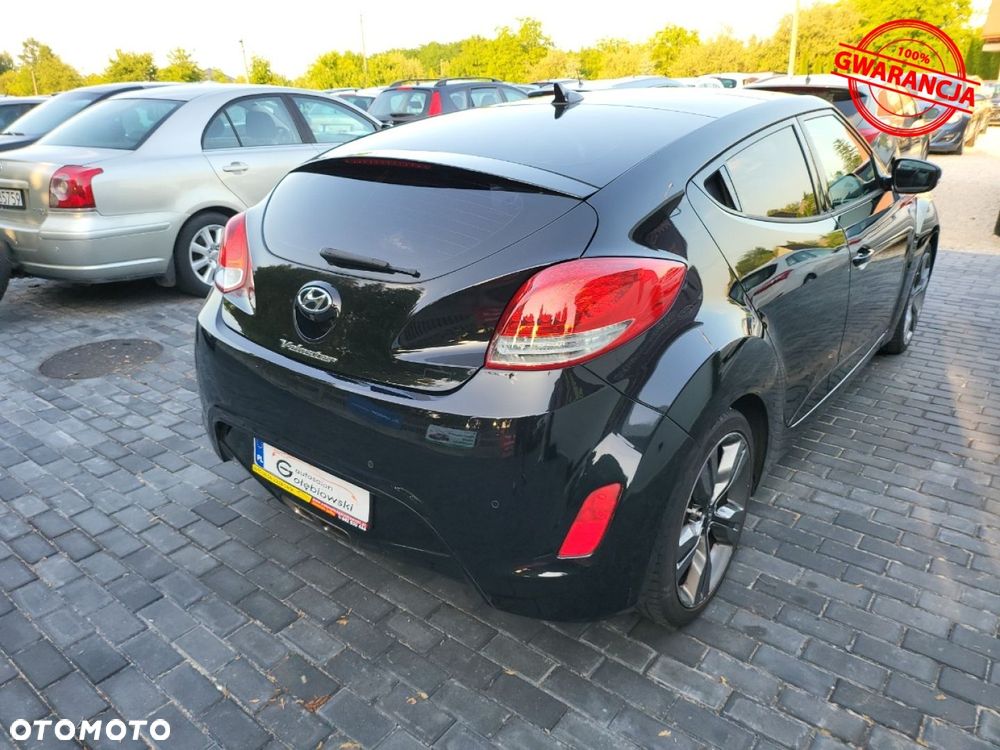 Hyundai Veloster - 14