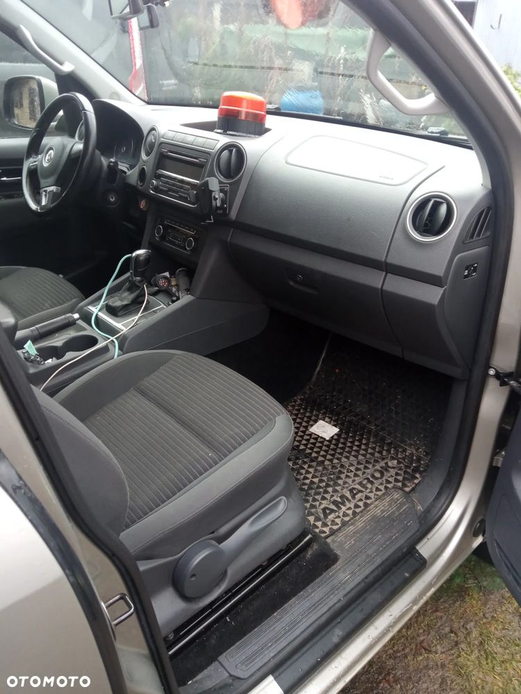 Volkswagen Amarok - 13
