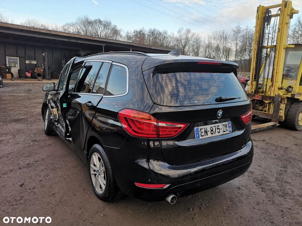 BMW Seria 2 218d Sport Line - 11