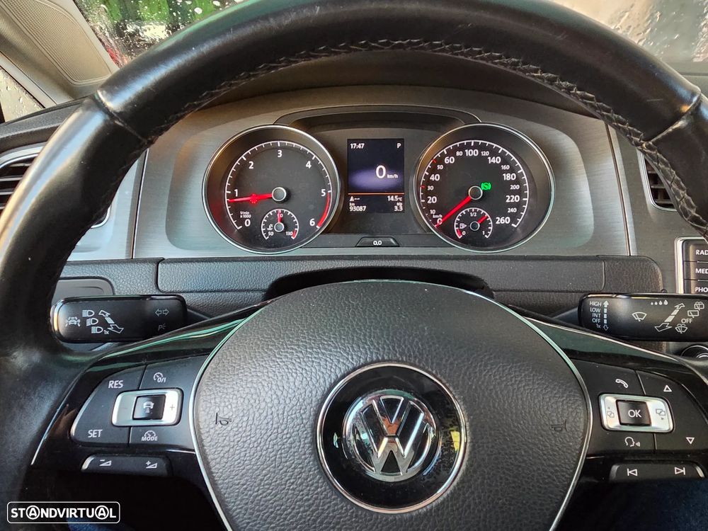 VW Golf 2.0 TDi DPF DSG Highline - 22