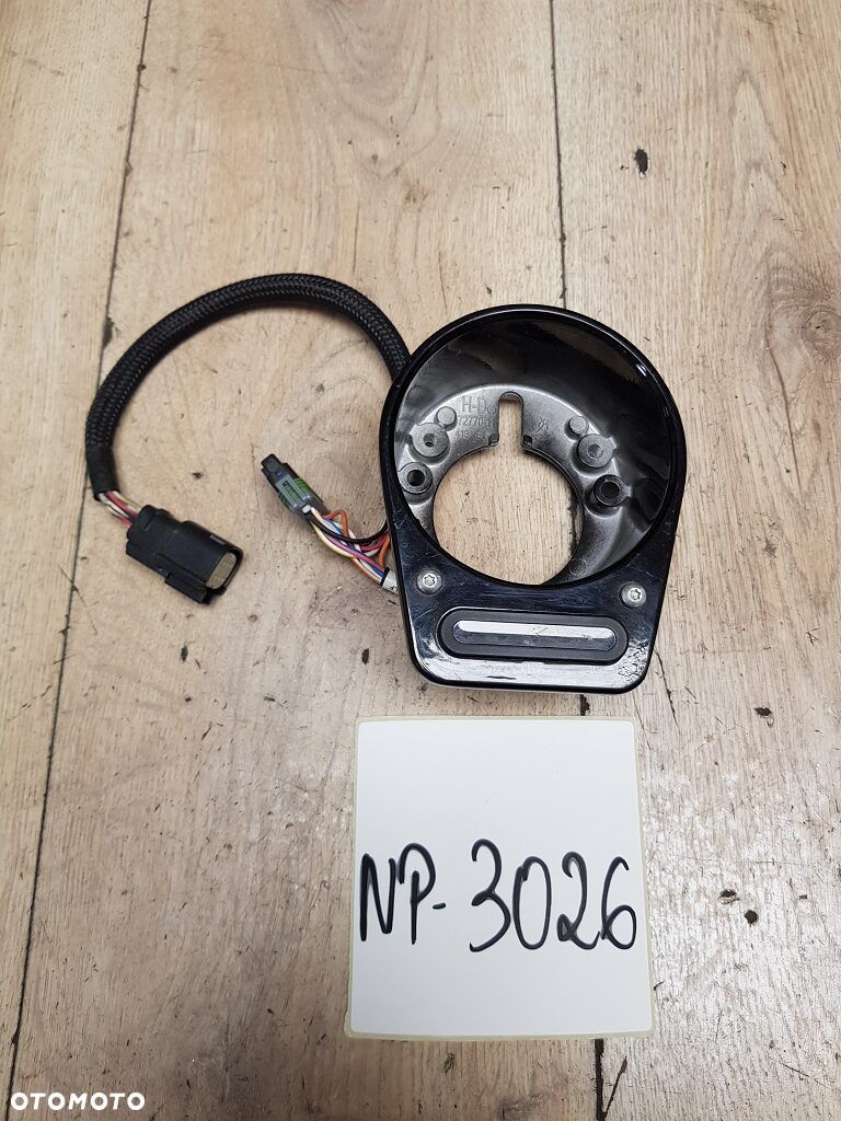 Kubek mocowanie licznika kontrolki wiązka Harley Softail Blackline 72770-11 - 1