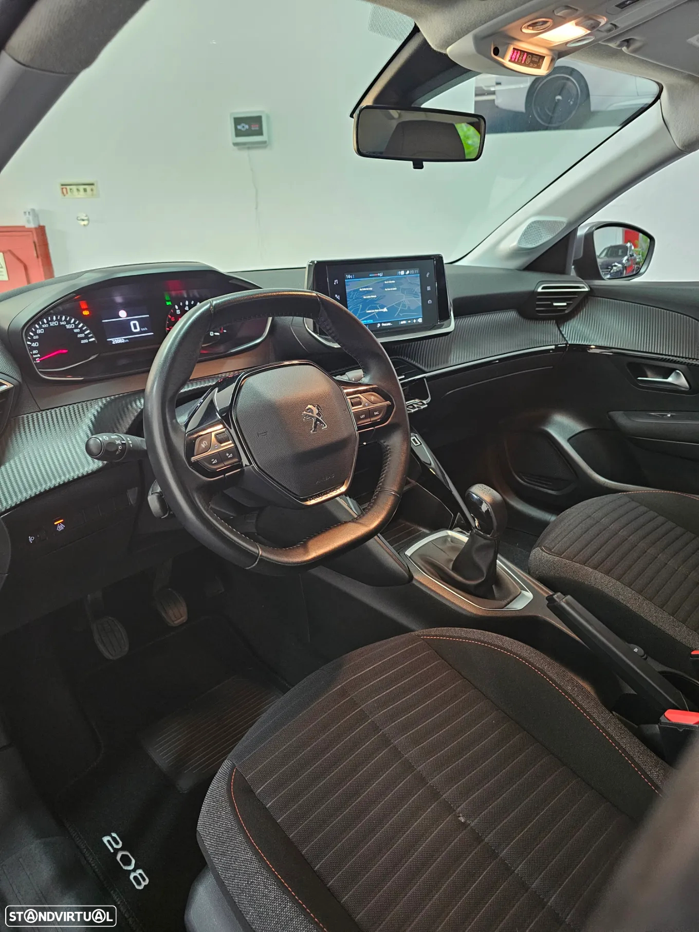 Peugeot 208 1.2 PureTech SE Style - 8