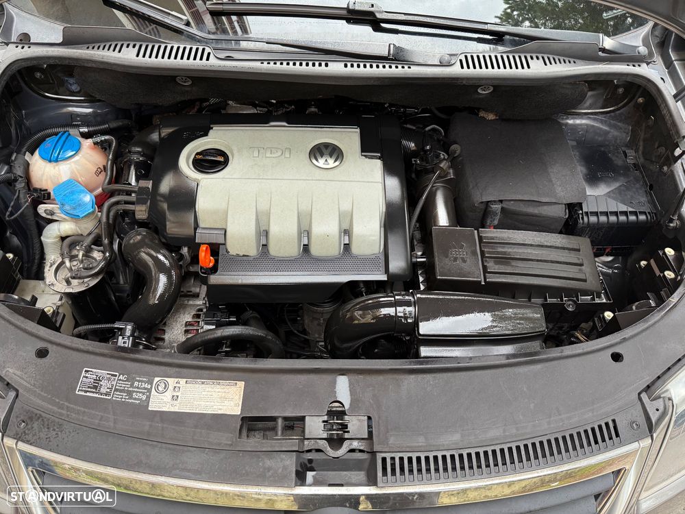 VW Touran 1.9 TDi Highline 7L - 22