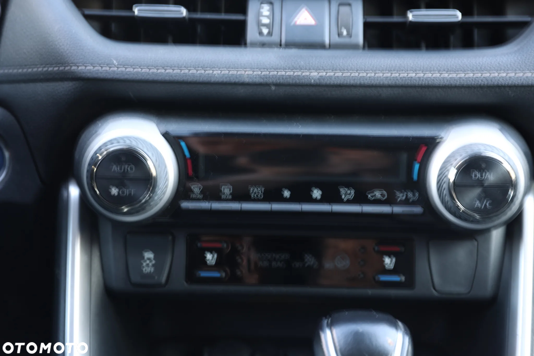 Toyota RAV4 2.5 Hybrid Executive 4x4 - 32