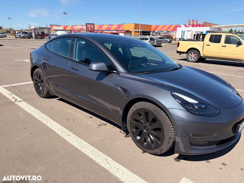 Tesla Model 3 Langstreckenbatterie Allradantrieb Dual Motor - 1