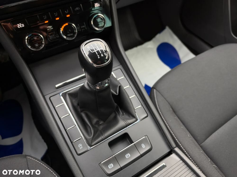 Skoda Superb 2.0 TDI SCR Active - 23