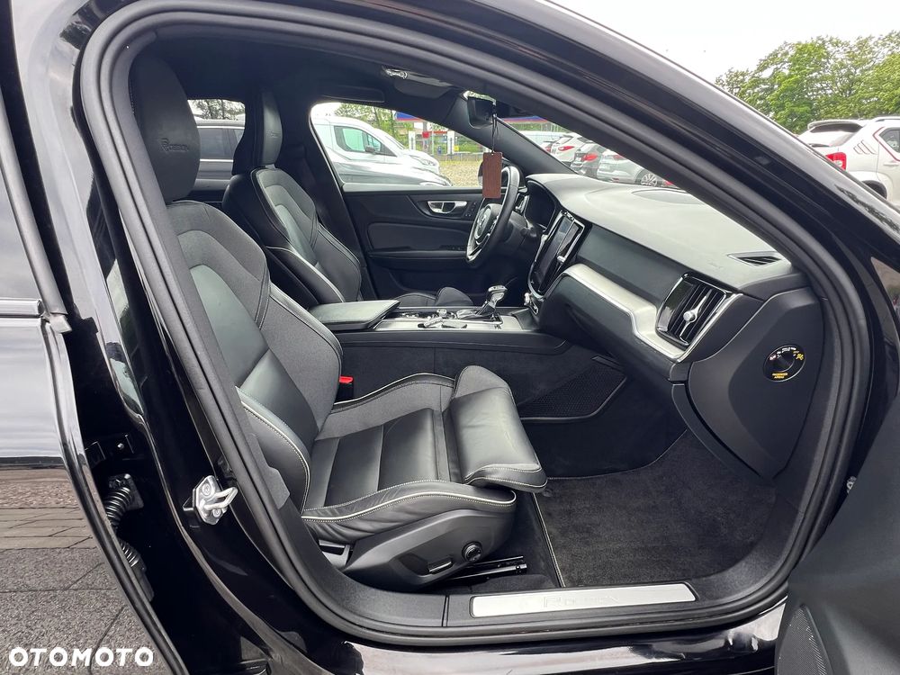 Volvo S60 T4 R-Design - 22