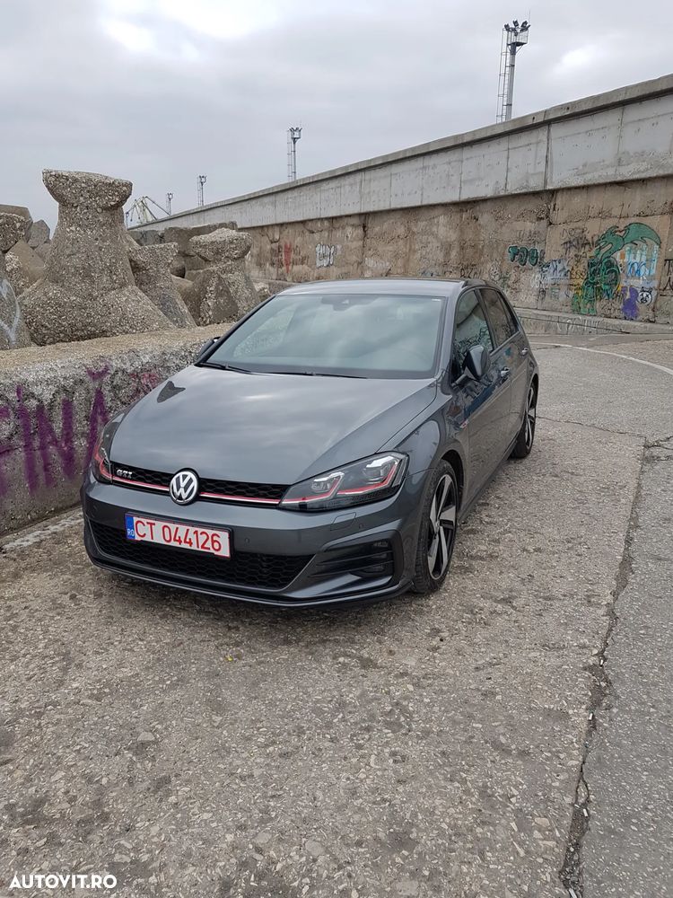 Volkswagen Golf 2.0 TSI DSG GTI - 3