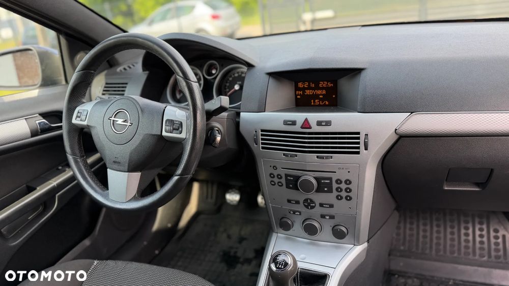 Opel Astra 2.0 T Cosmo - 15