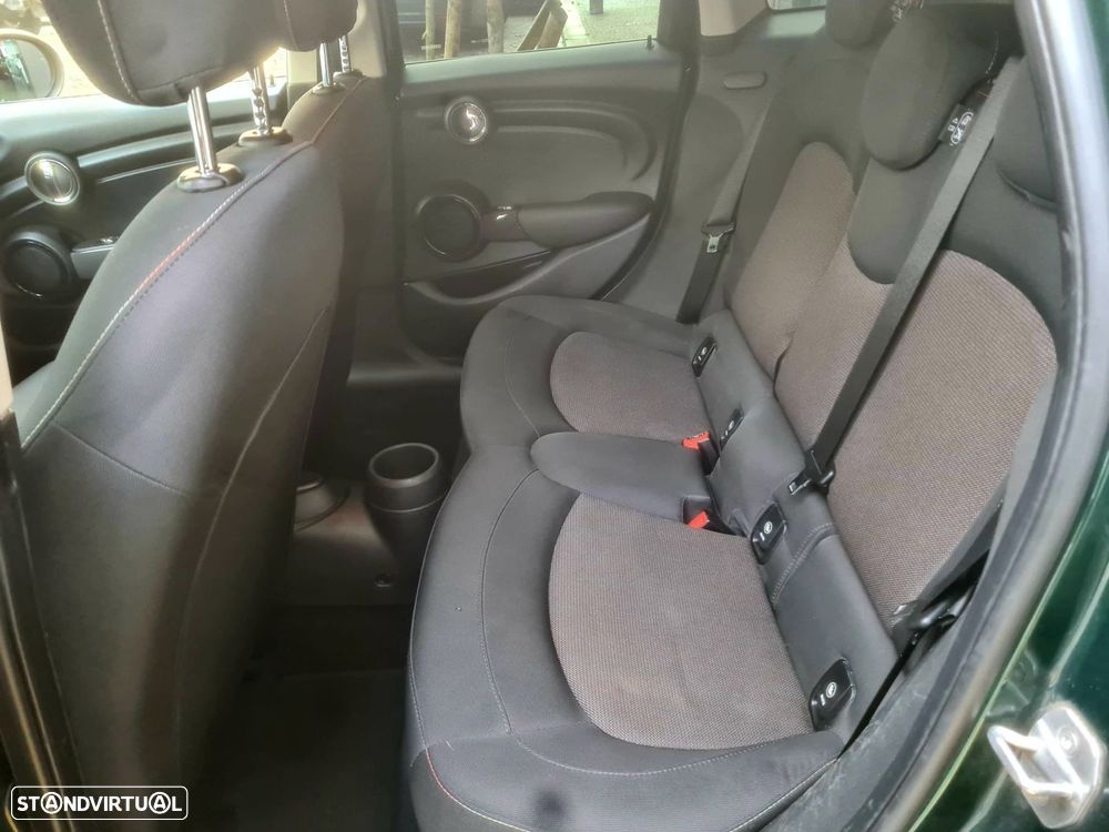 MINI 5 Portas Cooper D - 25