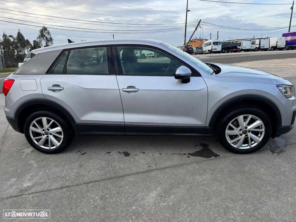 Audi Q2 1.6 TDI Design - 4