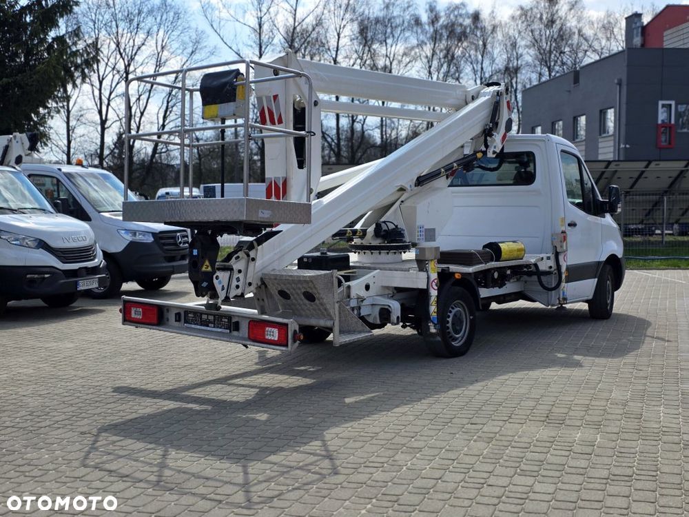 Mercedes-Benz Sprinter - 5