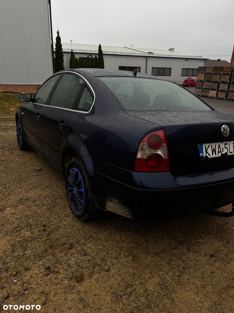 Volkswagen Passat 1.9 TDI Basis - 4