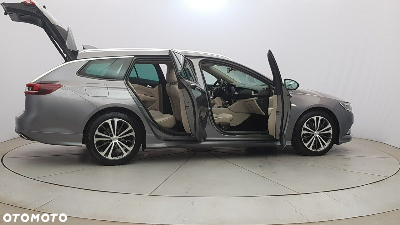 Opel Insignia - 12