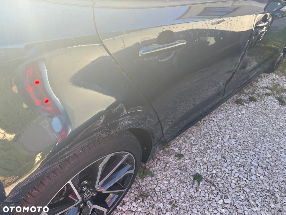 Toyota Corolla 1.8 Hybrid Comfort - 18