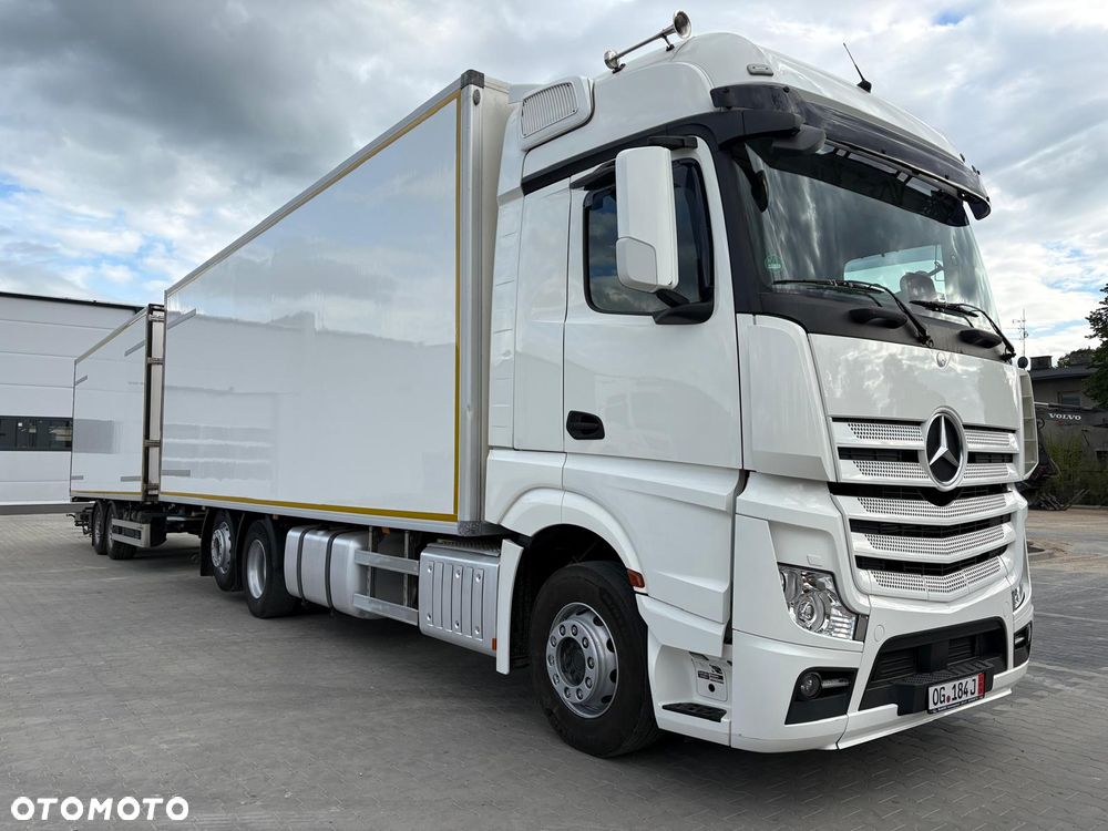 Mercedes-Benz Actros - 12