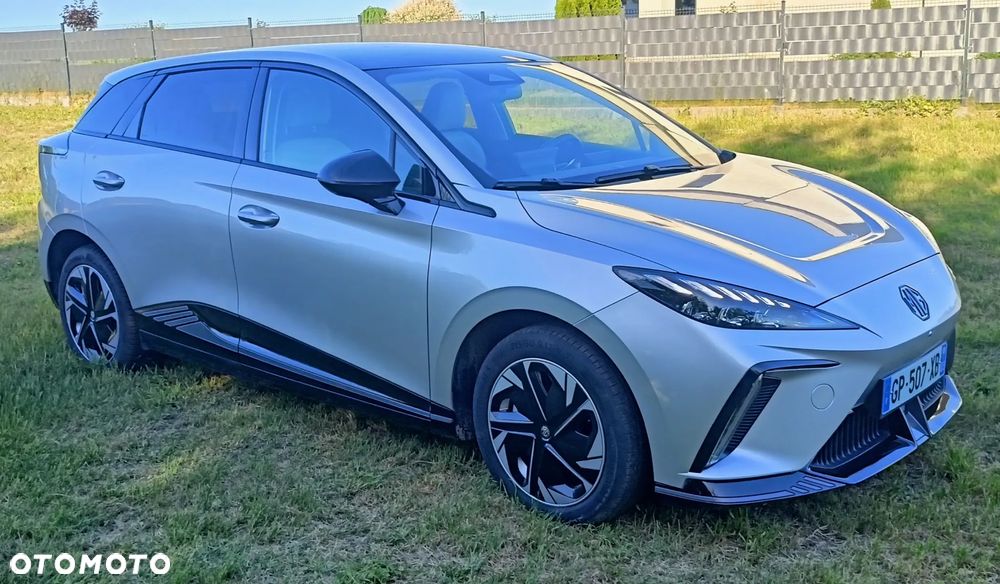 MG 4 Luxury 64 kWh - 17