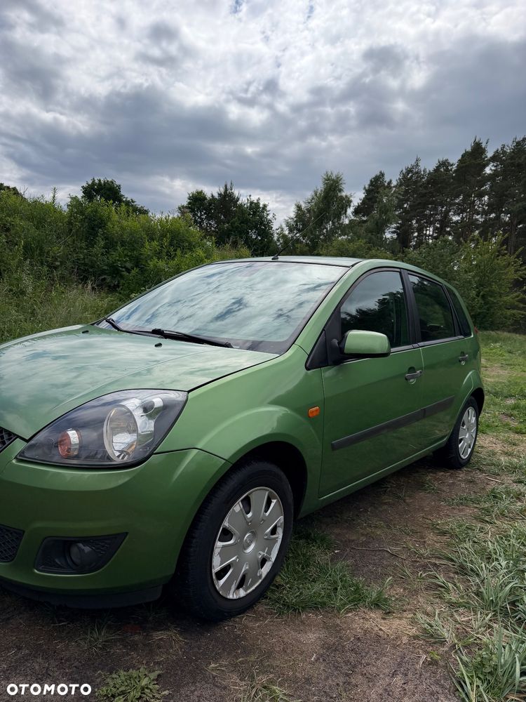 Ford Fiesta 1.4 Champions Edition - 4