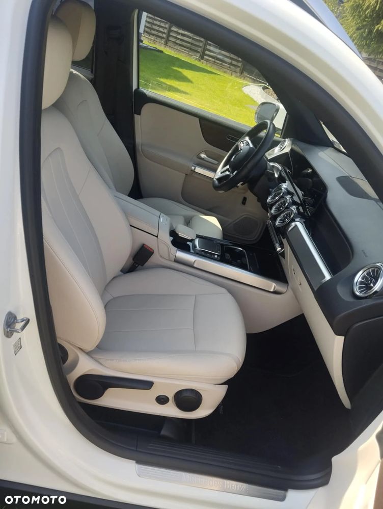 Mercedes-Benz GLB 250 4-Matic 8G-DCT - 8