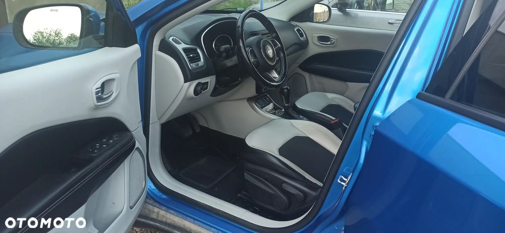 Jeep Compass - 14