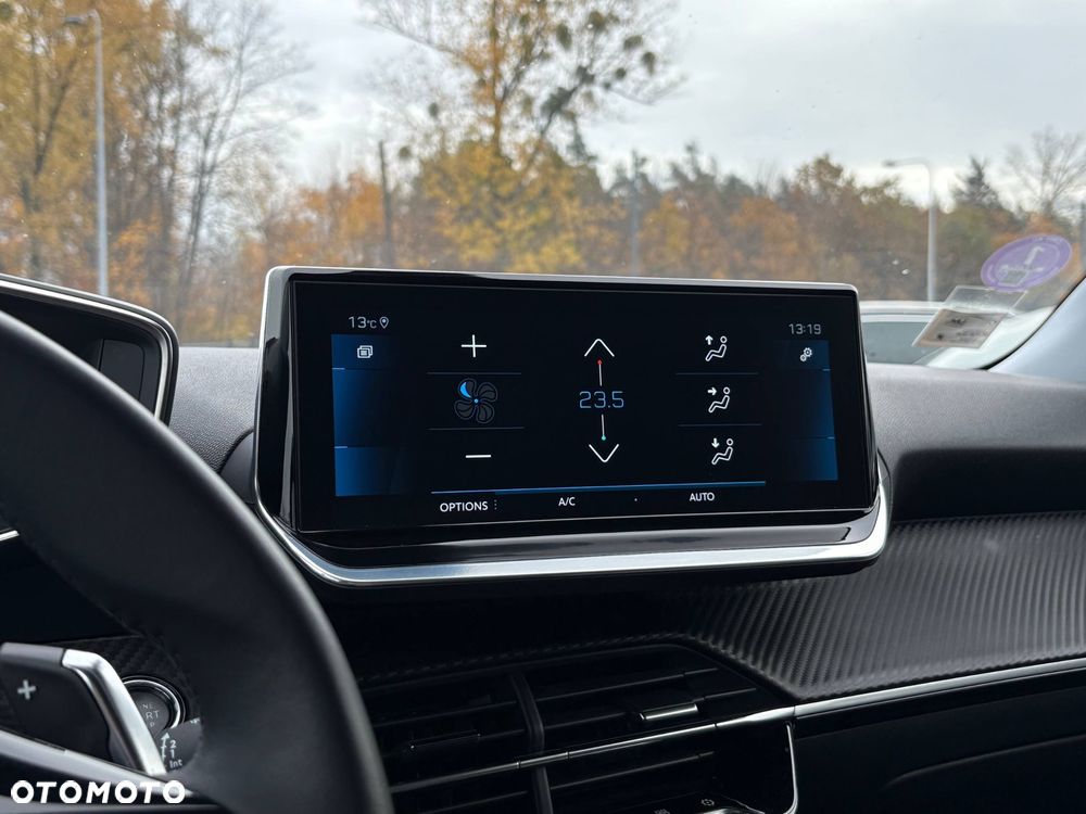 Peugeot 2008 1.2 PureTech Allure S&S EAT8 - 24