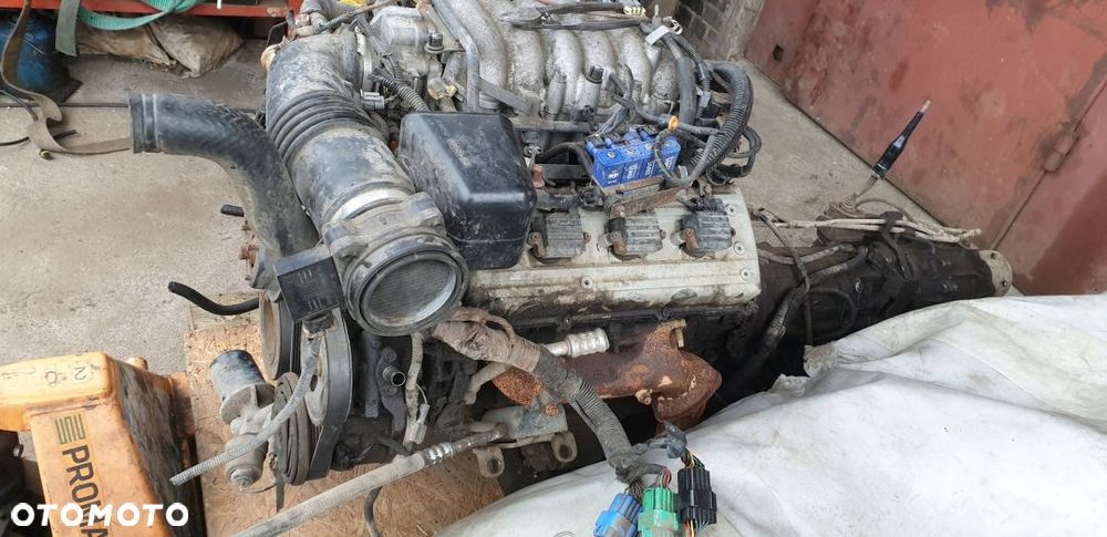 ISUZU TROOPER 3.5 V6 DAWCA ŚRUBA - 10