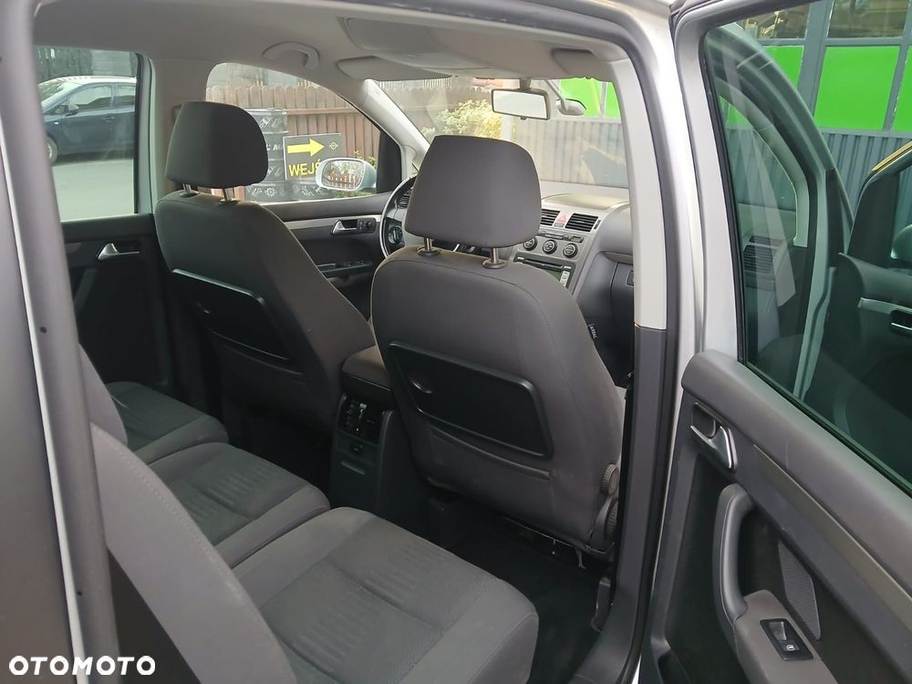 Volkswagen Touran 1.4 TSI DSG Highline - 9