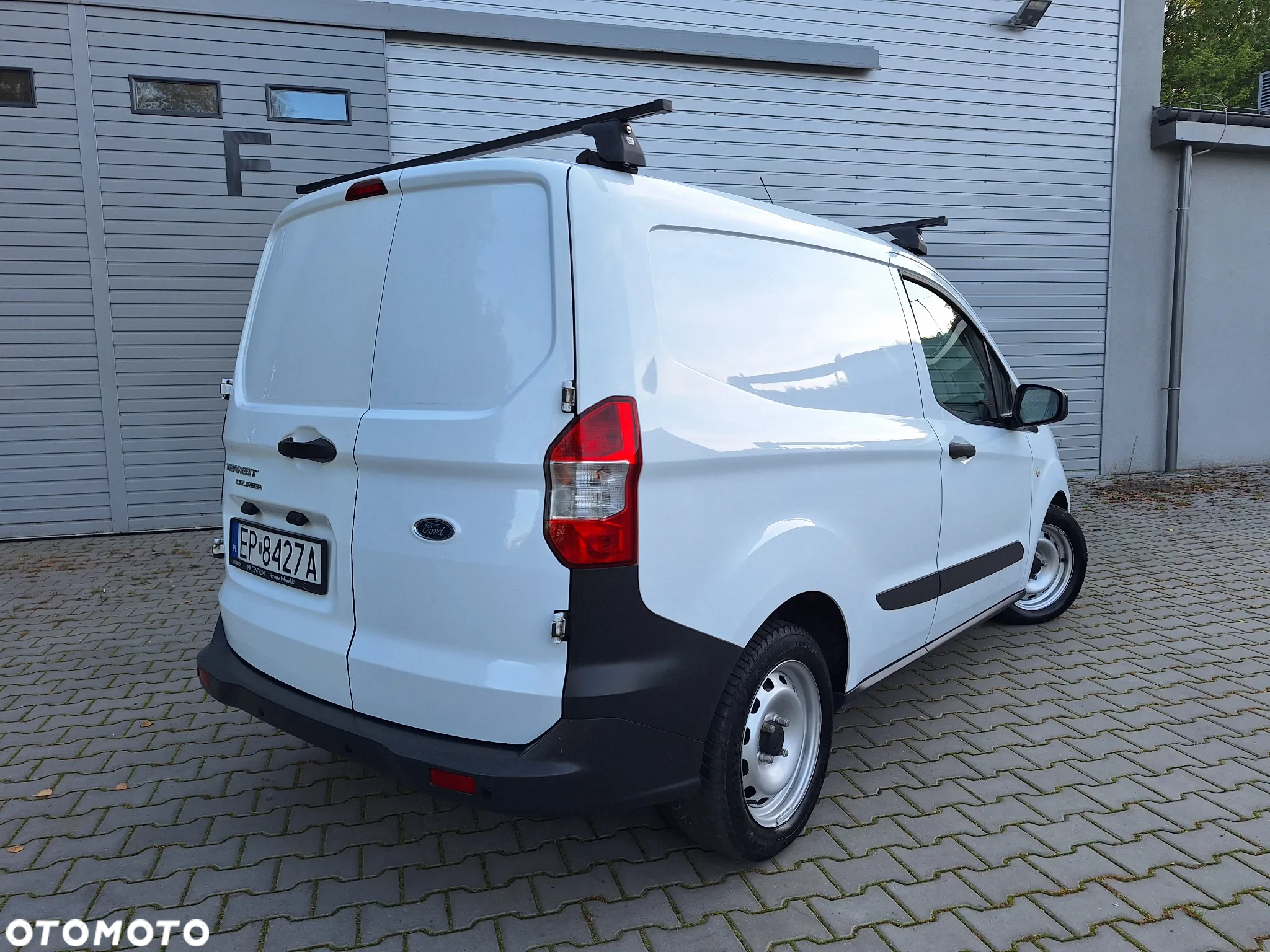 Ford Transit Courier - 3