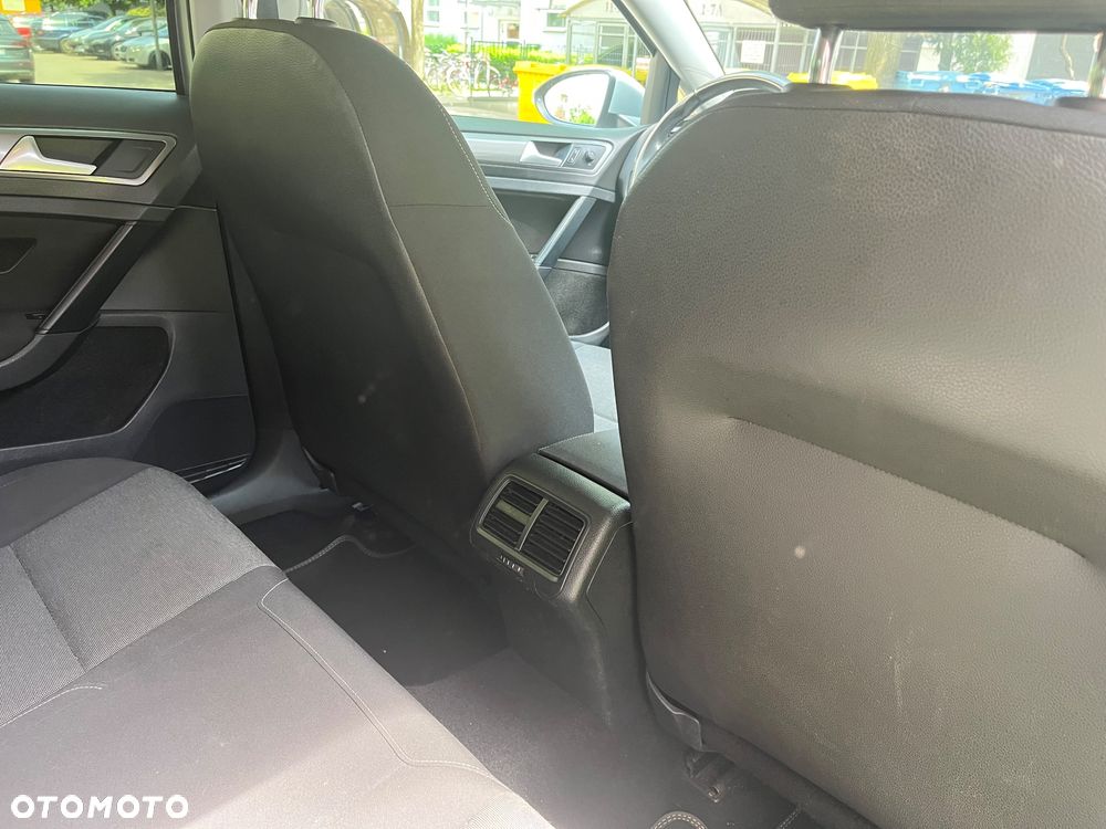 Volkswagen Golf 1.2 TSI BMT Comfortline - 8