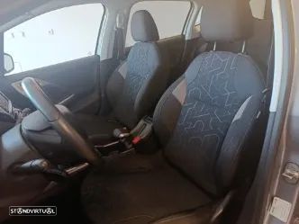 Peugeot 2008 - 31