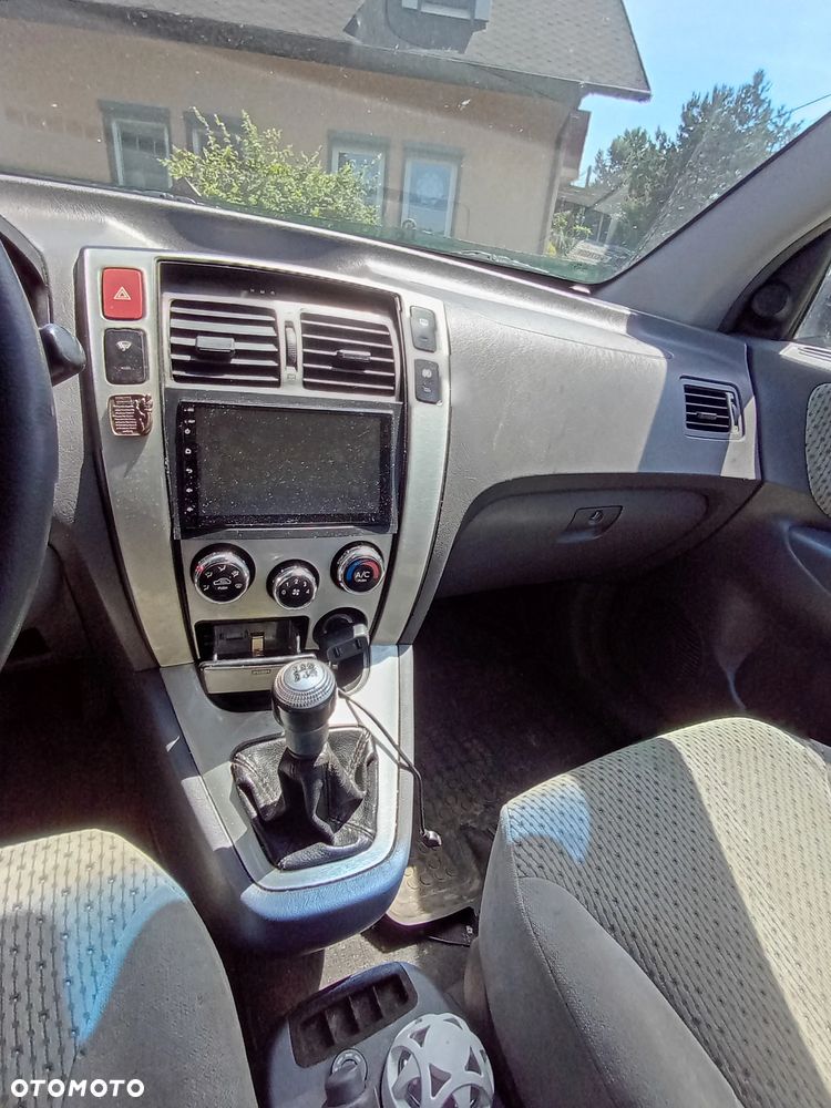 Hyundai Tucson 2.0 Comfort 2WD - 4