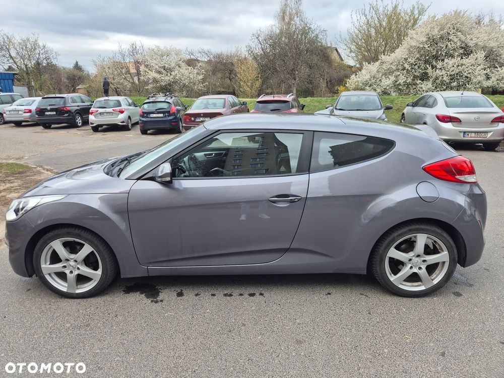 Hyundai Veloster 1.6 Premium - 4