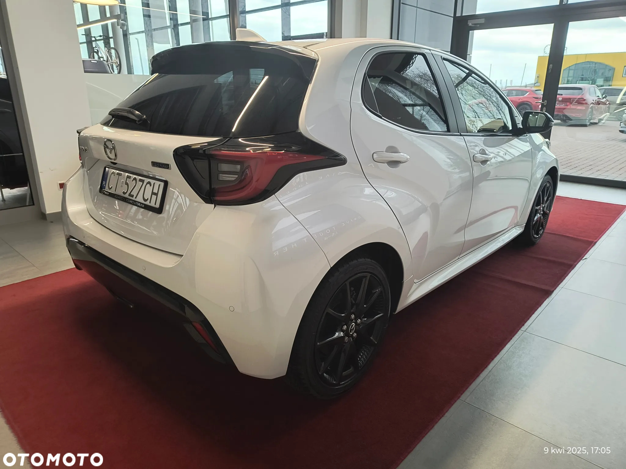 Mazda 2 - 4